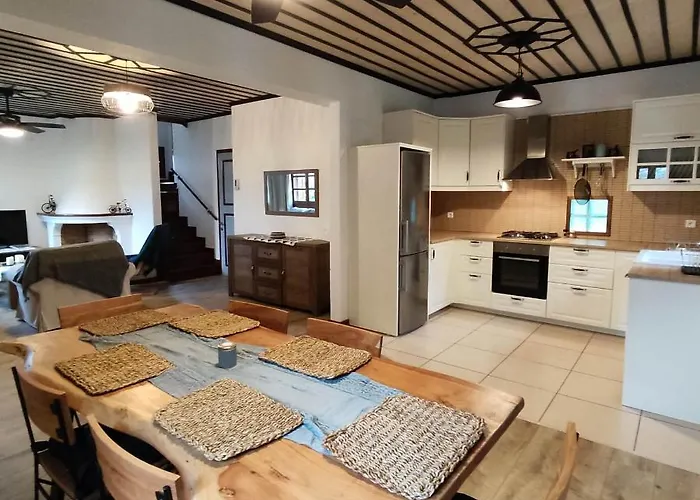 Vrionis House * Áyios Dhimítrios